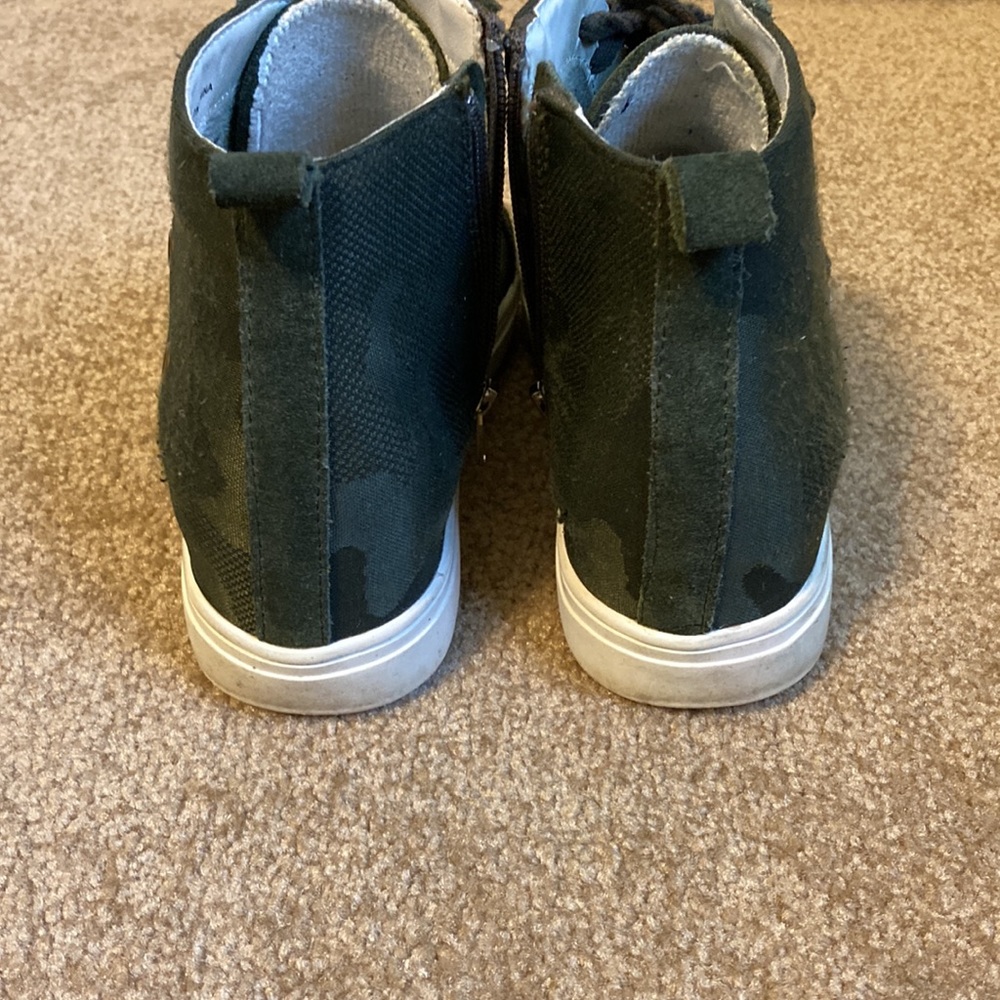 Steve madden green camo wedge heel side zip sneaker - Picture 4 of 6